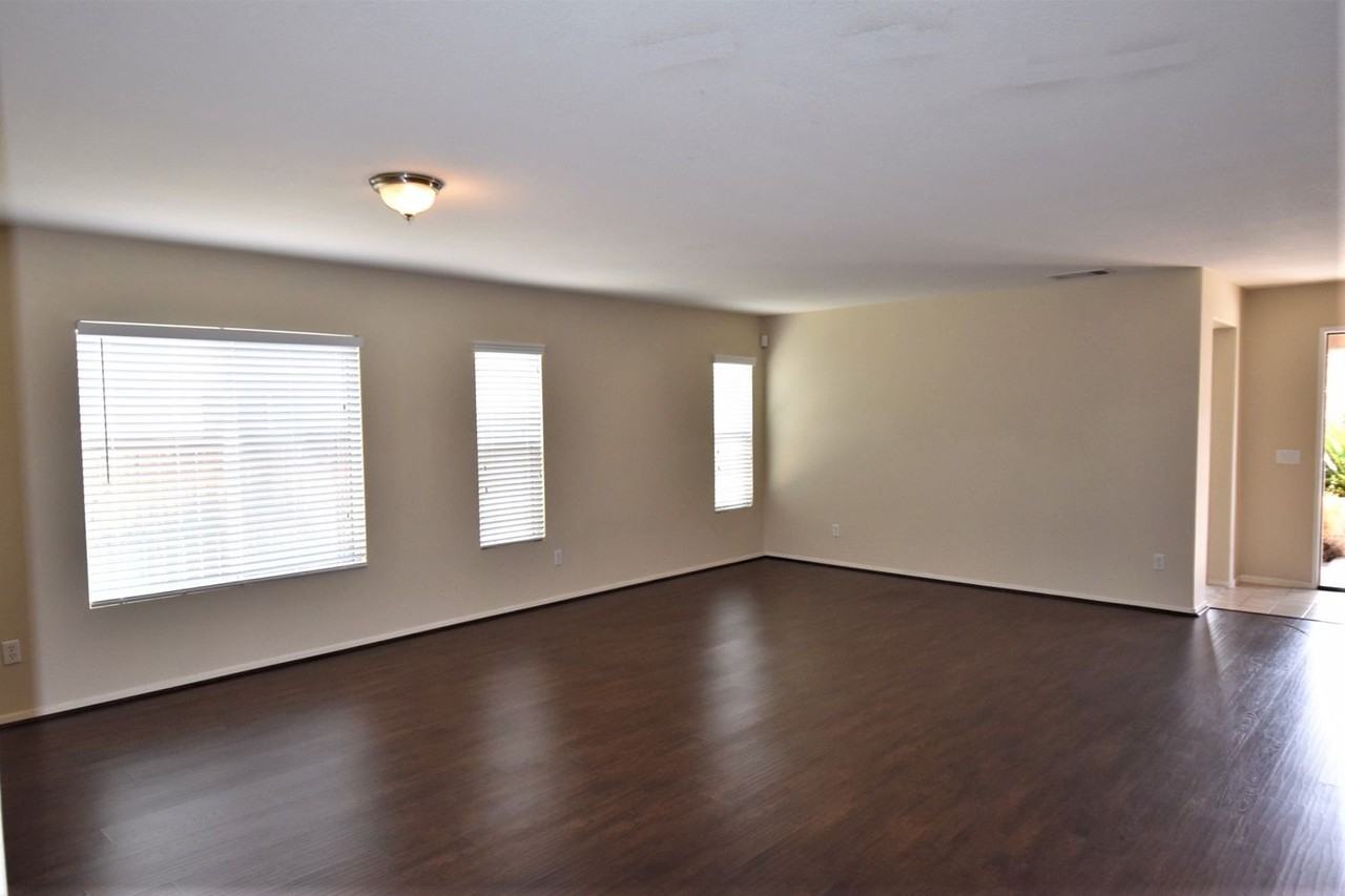 32170 Bandelier Rd - Photo 2 of 17