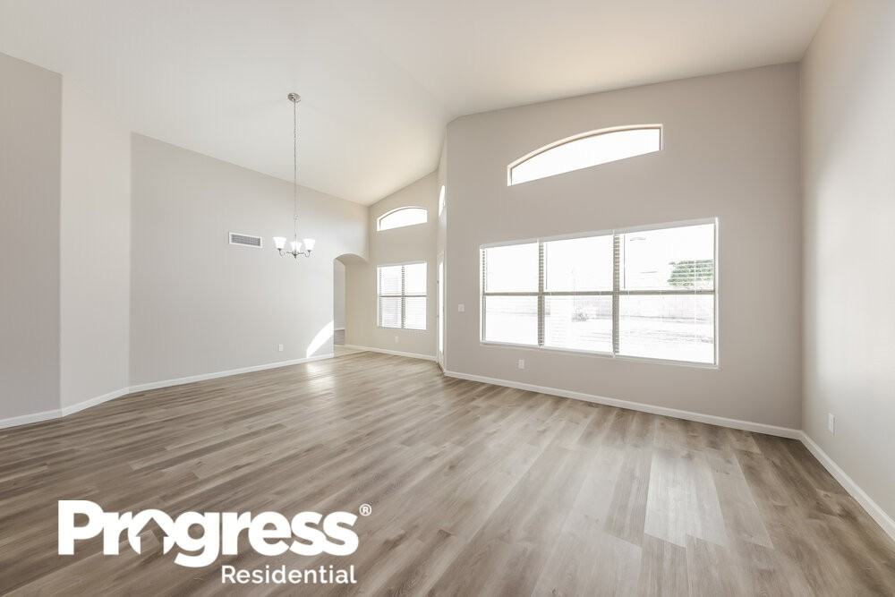 22749 N 103rd Ln - Photo 3 of 21