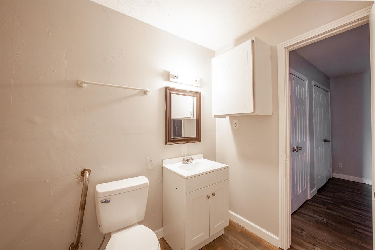 69 Carolane Dr #R - Photo 6 of 6