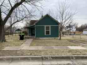 820 W 1st St - Photo 1 of 1