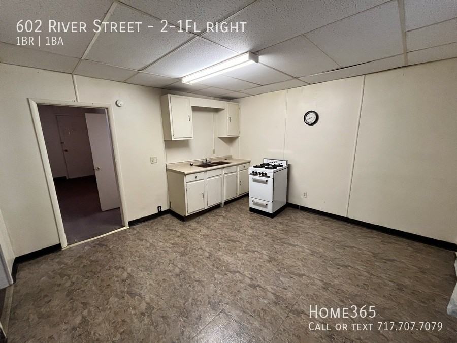 602 River St #2-1FLRIGHT - Photo 2 of 13