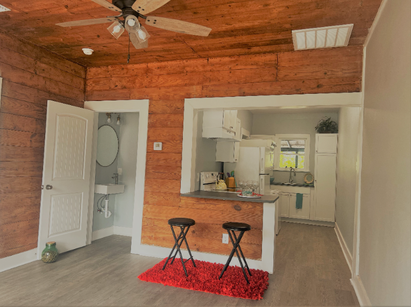 715 West Hollywood Avenue #1 - Photo 3 of 18