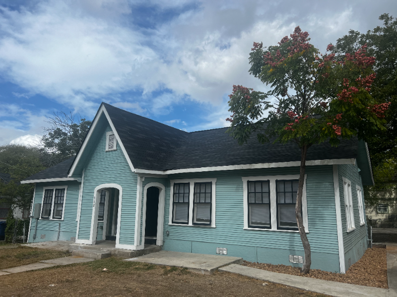 715 West Hollywood Avenue #1 - Photo 2 of 18