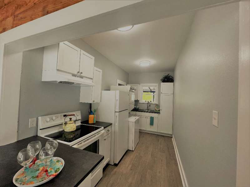 715 West Hollywood Avenue #1 - Photo 4 of 18