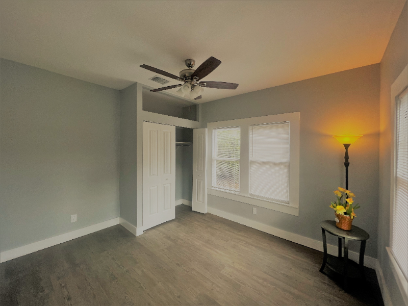 715 West Hollywood Avenue #1 - Photo 7 of 18