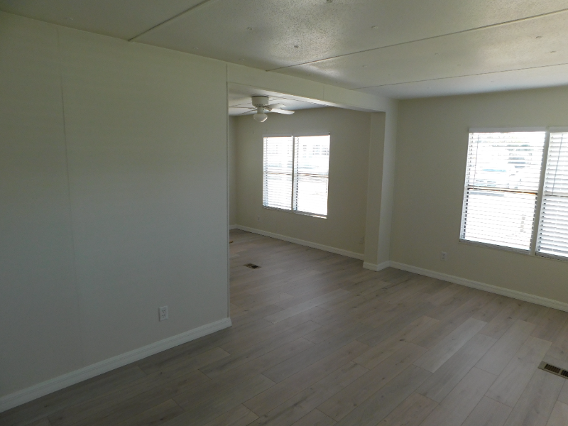 9205 Admiral St - Photo 3 of 35