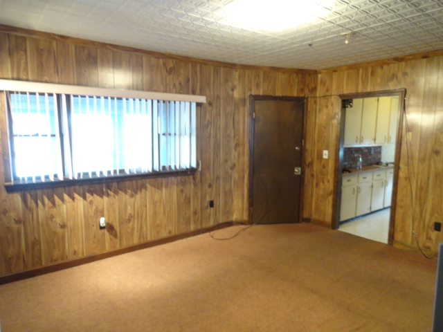 620 Somerville St - Photo 4 of 8