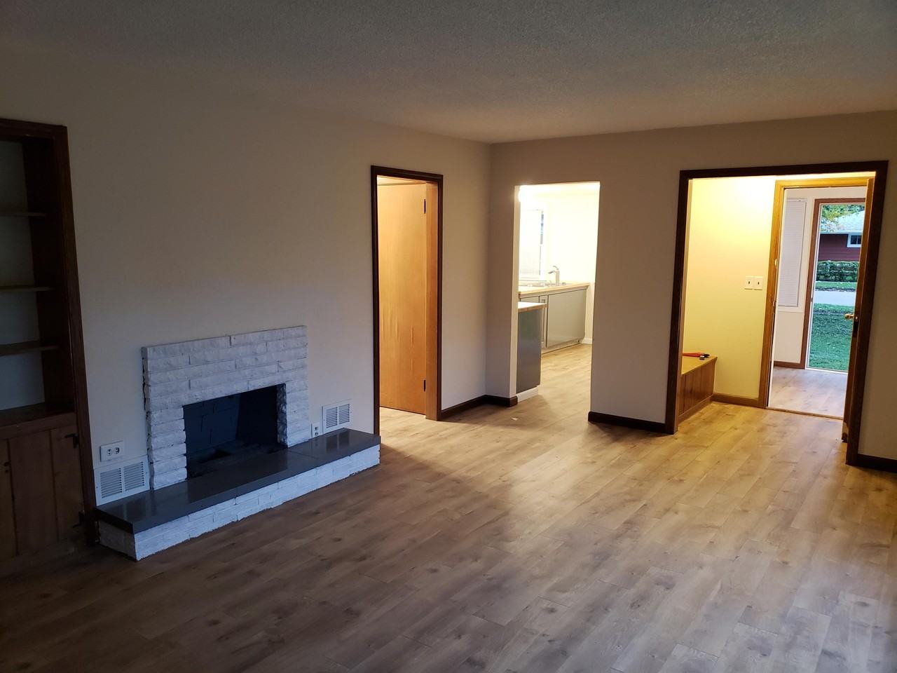 1251 7th Ave Se #1 - Photo 4 of 17