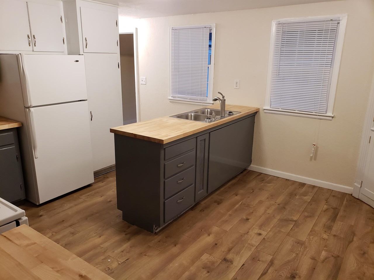 1251 7th Ave Se #1 - Photo 7 of 17