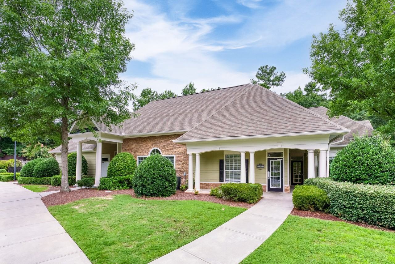 Alexander Crossing - Photo 3 of 16