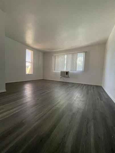 Oleander Apartments - Photo 3 of 10