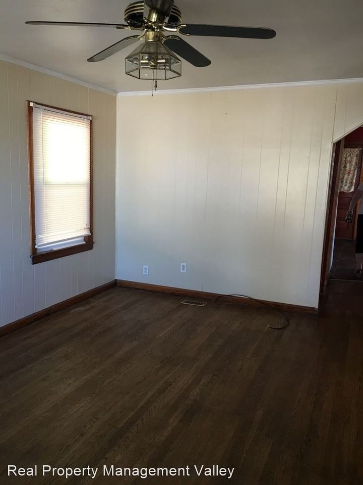 622 6th St - Photo 2 of 10