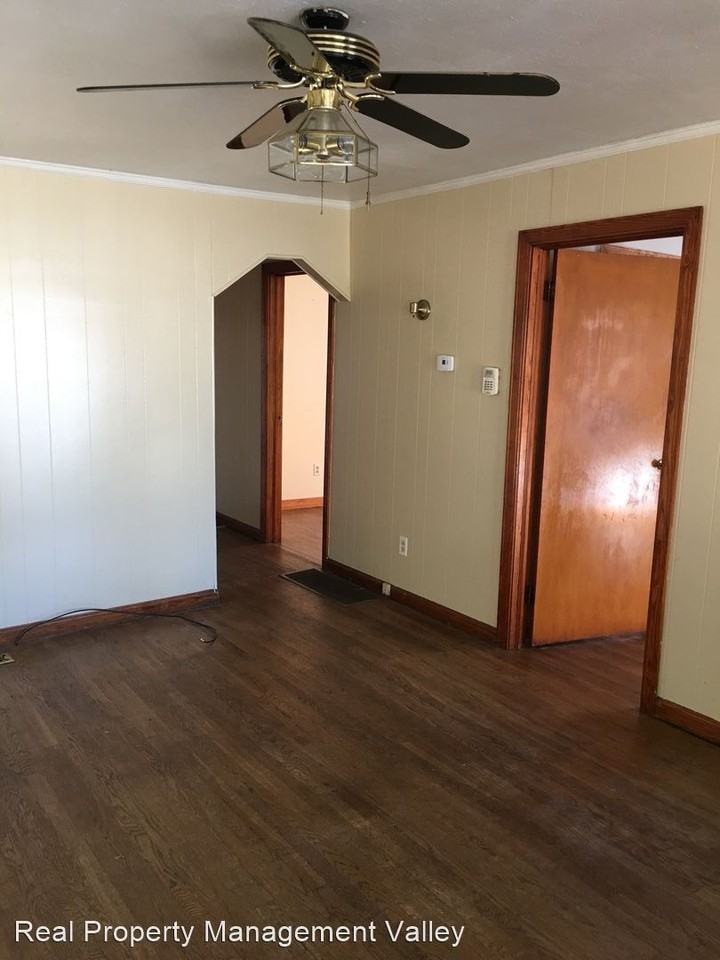 622 6th St - Photo 3 of 10