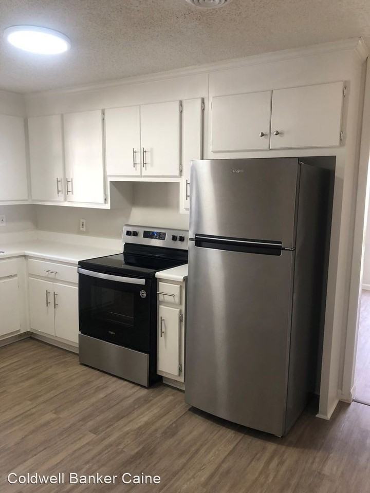 13B Mcneil Ct - Photo 3 of 13