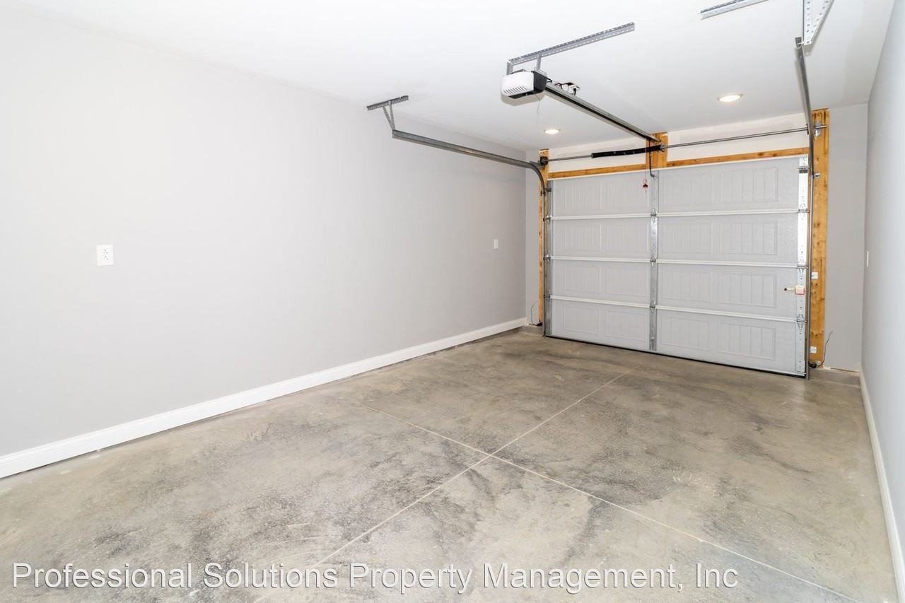 272/274 Prescott Lane - Photo 2 of 12