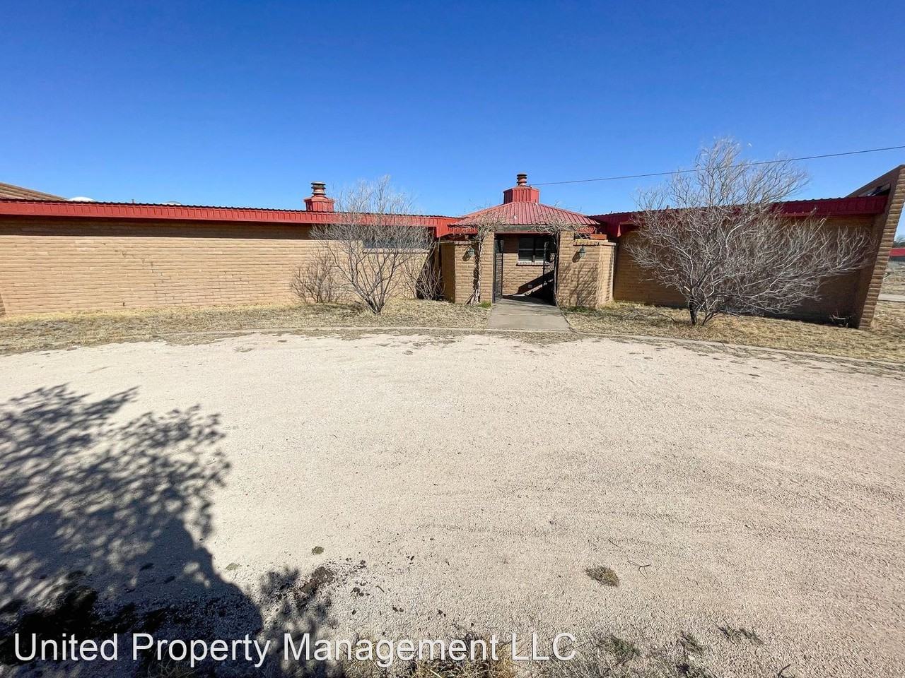 7706 N Plainfield Dr - Photo 2 of 17