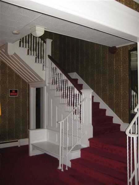 state hotel - Photo 2 of 7