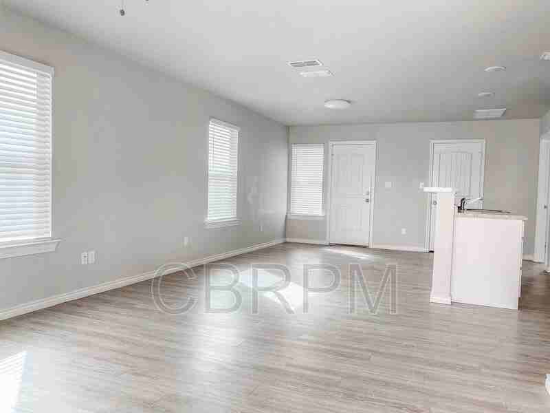 2406 Fir Ave - Photo 2 of 15