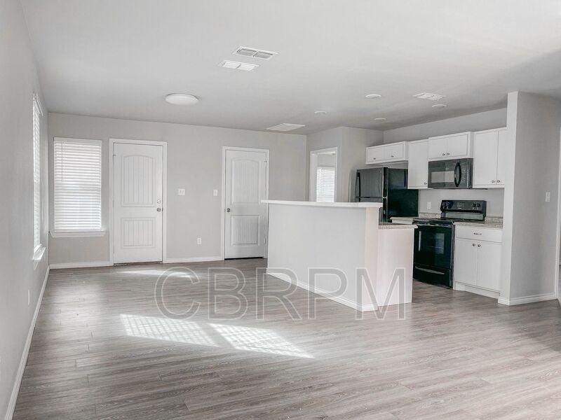 2406 Fir Ave - Photo 3 of 15