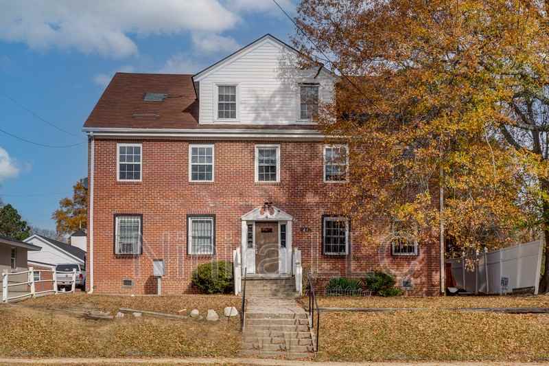 814 Sunset Ave #1 - Photo 4 of 18