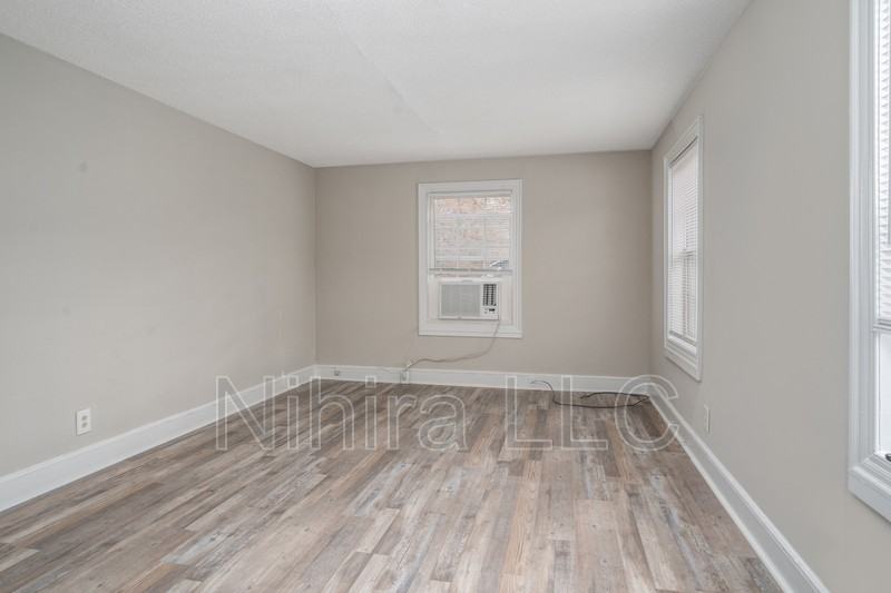814 Sunset Ave #1 - Photo 5 of 18