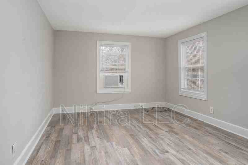 814 Sunset Ave #1 - Photo 6 of 18