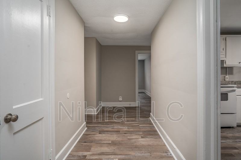 814 Sunset Ave #1 - Photo 7 of 18