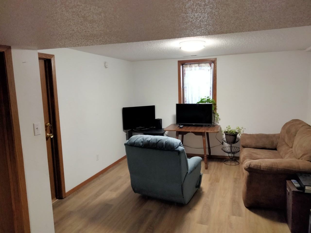 311 S Jessica Ave #309 - Photo 2 of 5