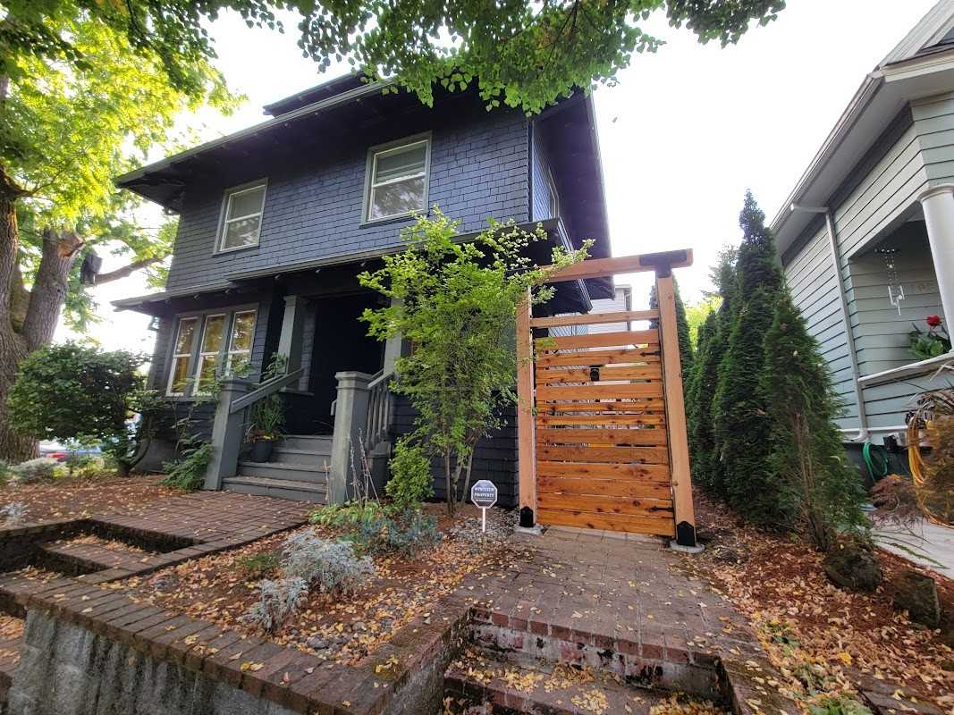 103 Ne 29th Ave #3 - Photo 2 of 15