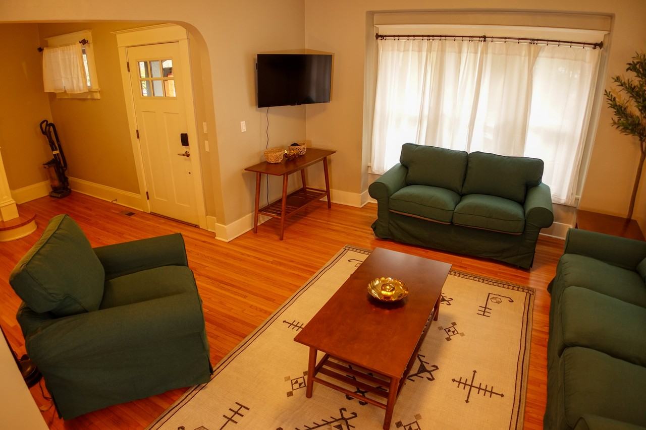 103 Ne 29th Ave #3 - Photo 3 of 15