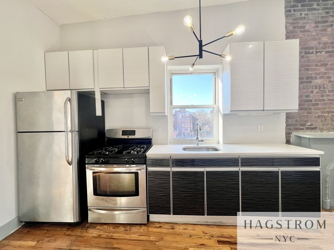 636 Saint Marks Ave #3 - Photo 3 of 13