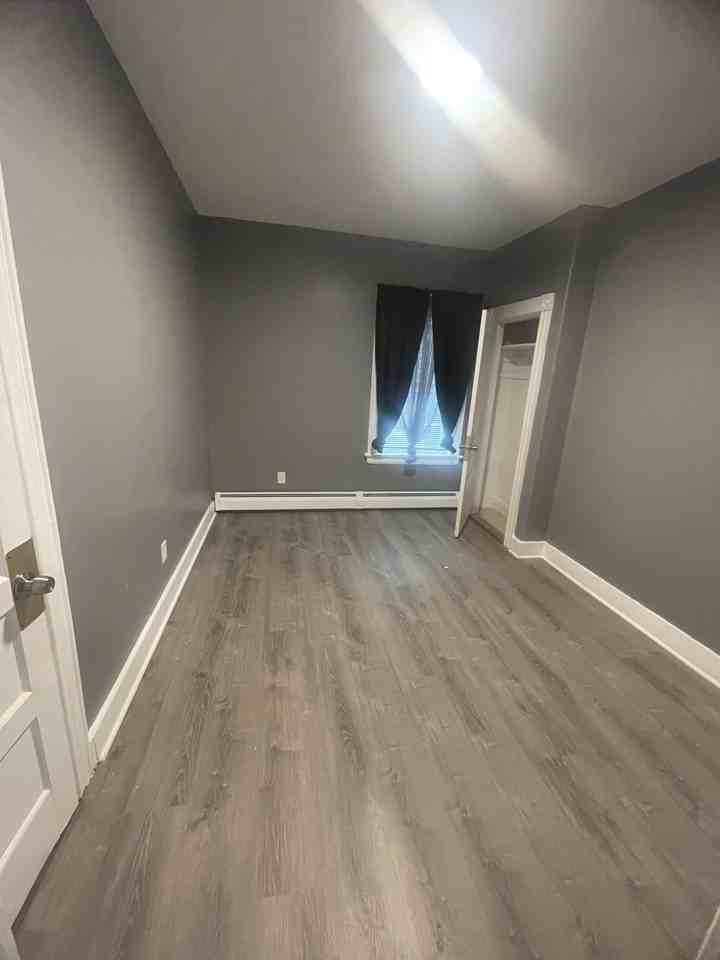 165 Camp St #1stFL - Photo 6 of 24