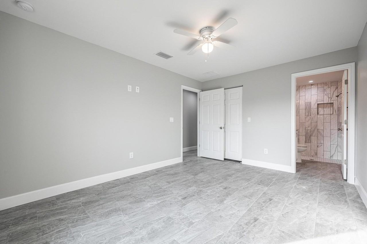 184 Broward Ave #184UNIT1 - Photo 5 of 34