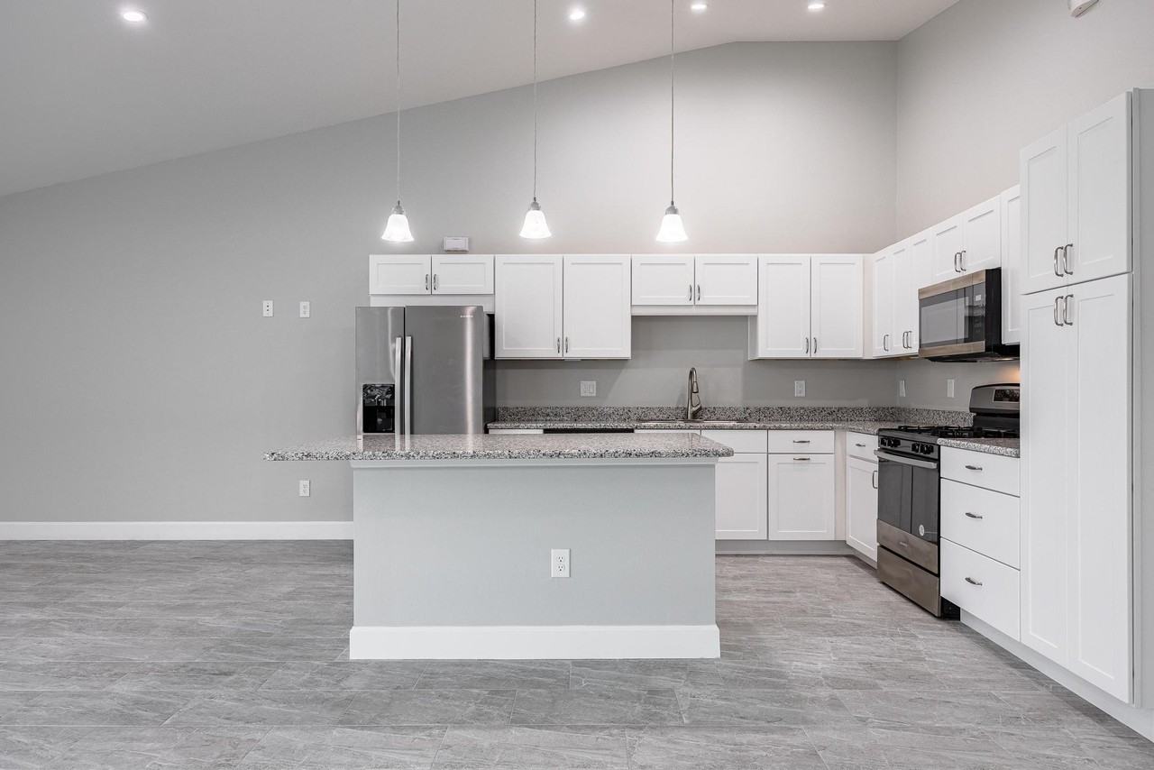 184 Broward Ave #184UNIT1 - Photo 7 of 34