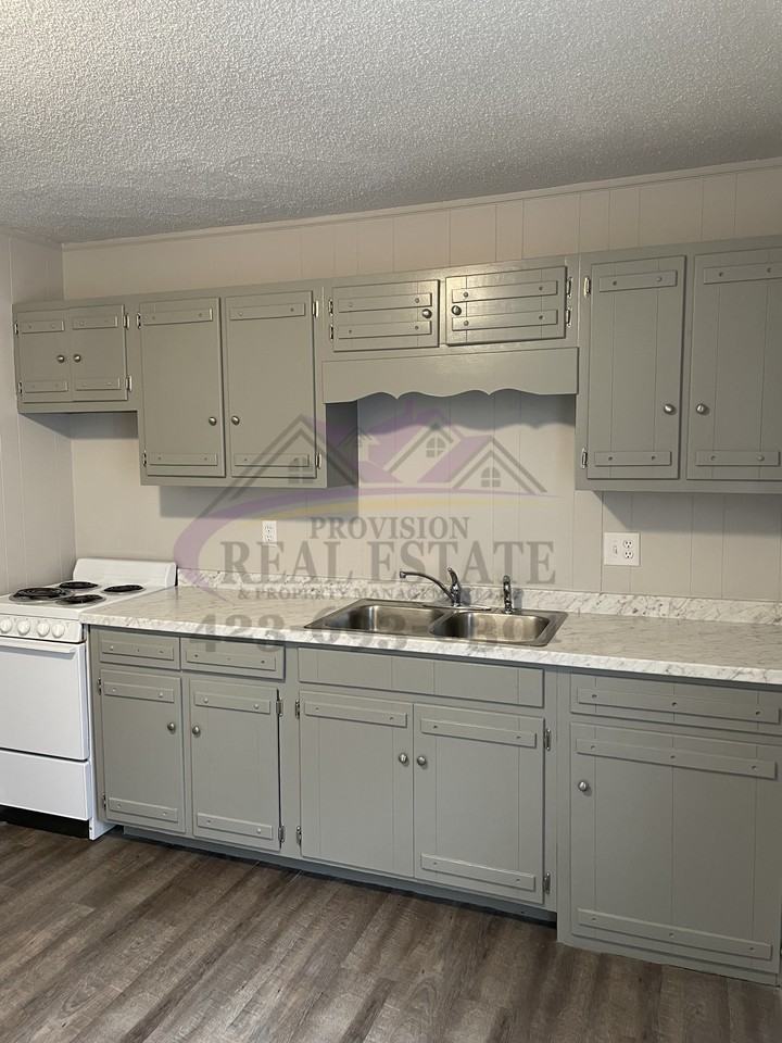 755 20th St Se - Photo 4 of 11