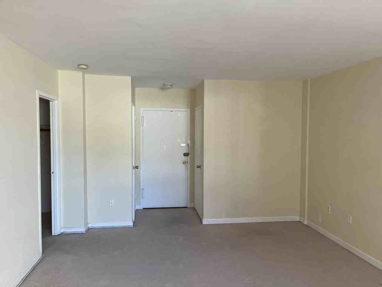 1121 Arlington Blvd #625 - Photo 5 of 11