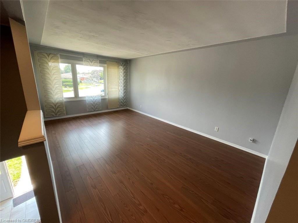 70 Duchess Drive - Photo 3 of 10