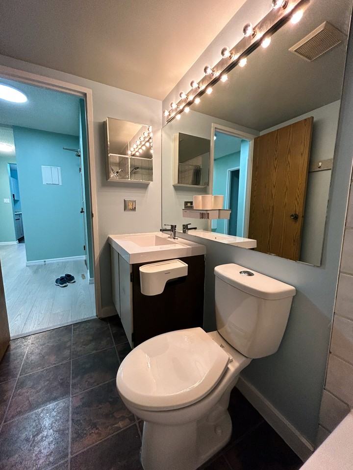 9541 Erickson Drive #801 - Photo 5 of 28