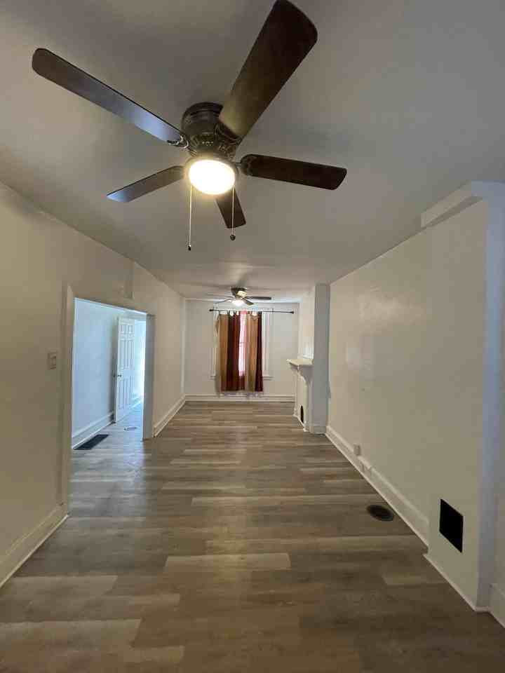 412 N Holly St #1 - Photo 5 of 14