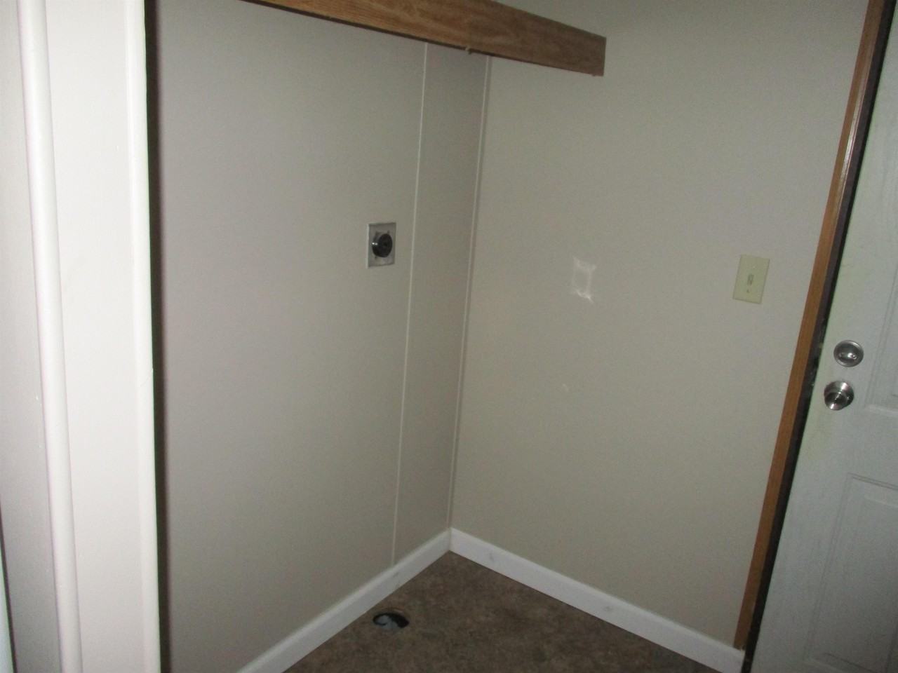 125 Illinois Ave #1 - Photo 4 of 12