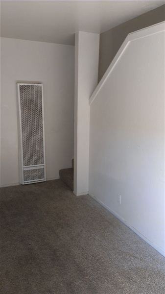 San Joaquin Apts - Photo 2 of 5