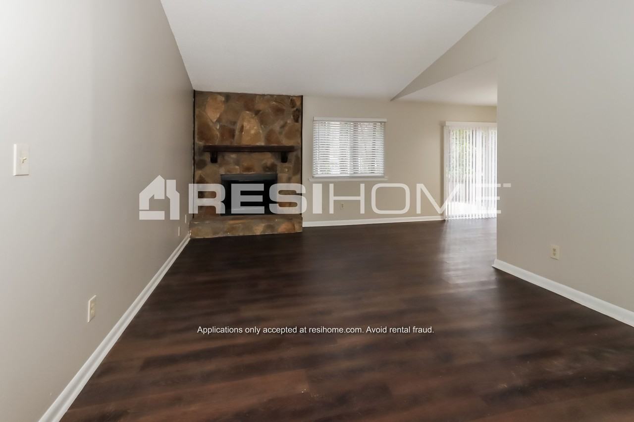 105 Pheasant Rdg - Photo 3 of 18