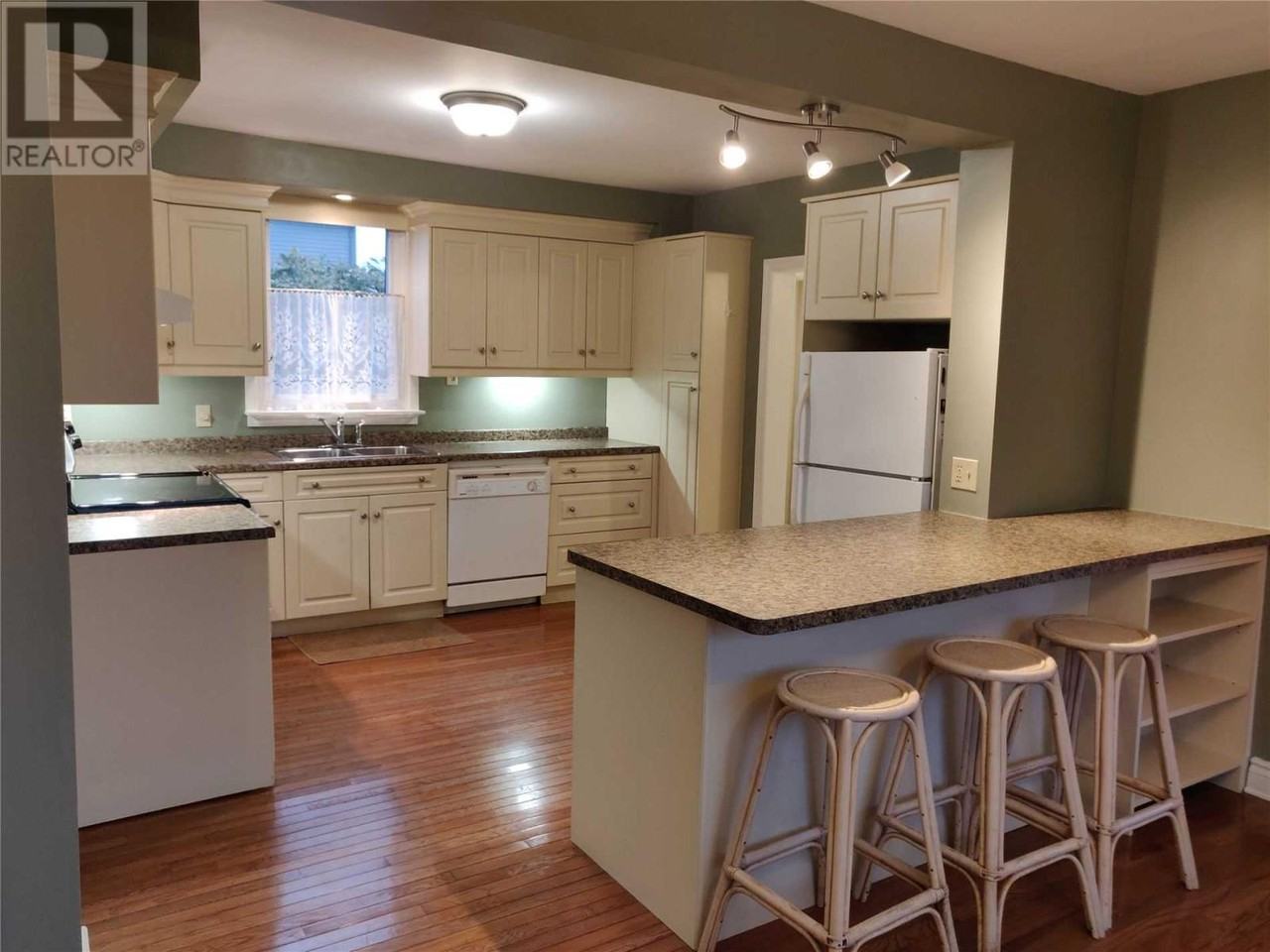 17 Violet Street - Photo 2 of 9