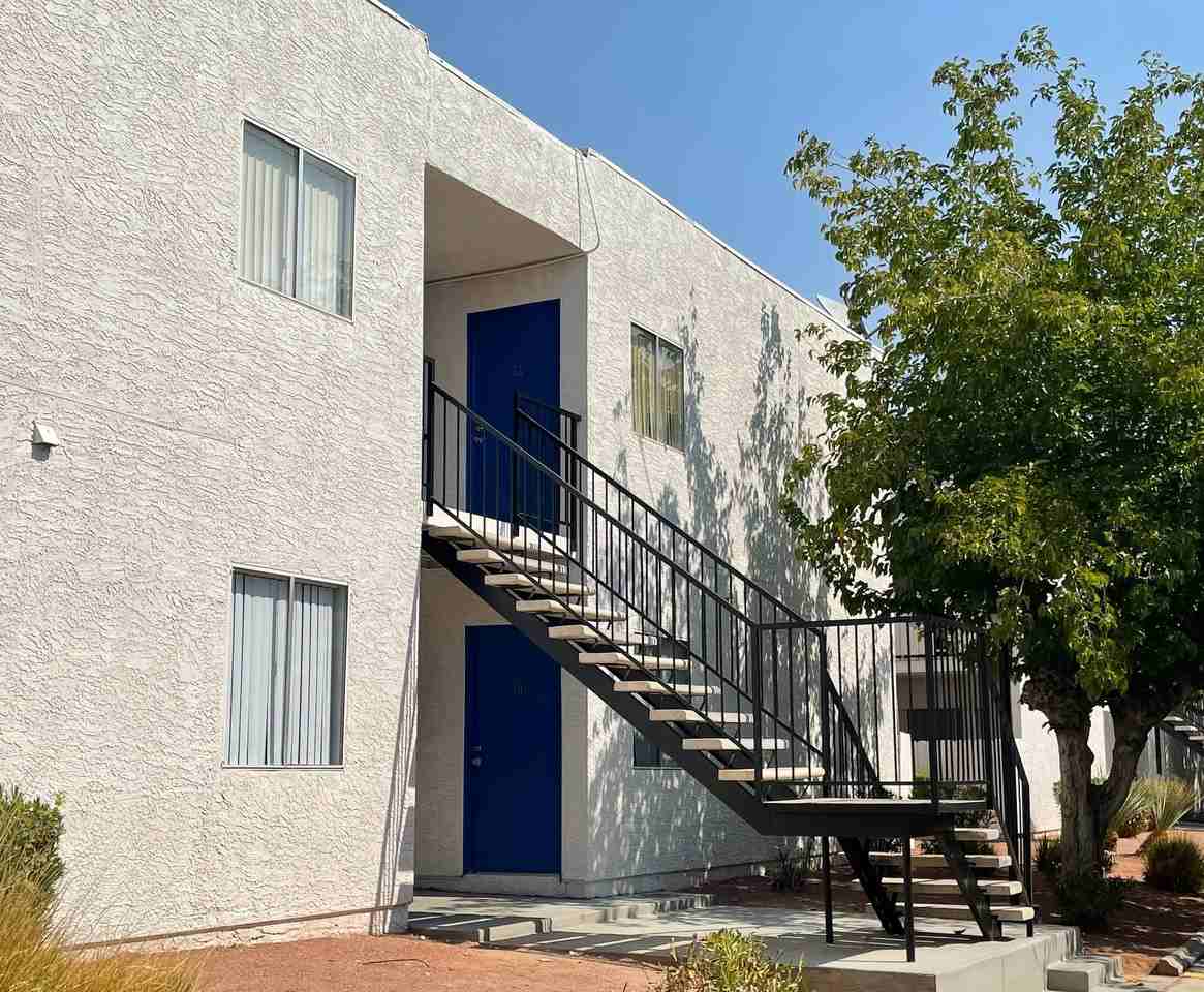 Virginia Apartments - Photo 5 of 50