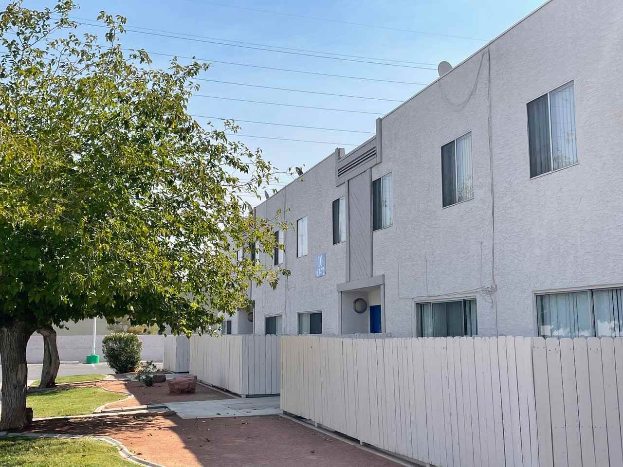 Virginia Apartments - Photo 6 of 50