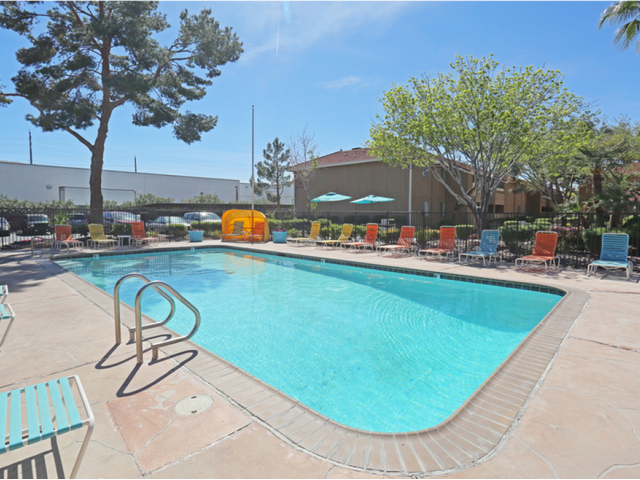 Hesperian Falls Apartments - Photo 6 of 13