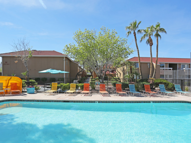 Hesperian Falls Apartments - Photo 7 of 13