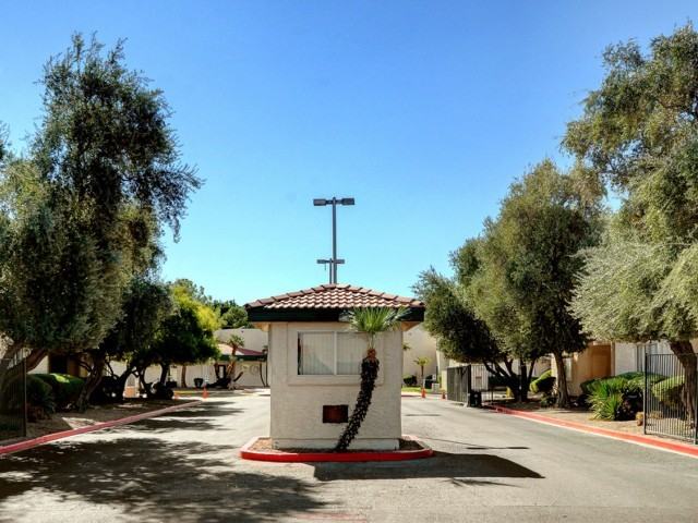 Villas East - Photo 7 of 45