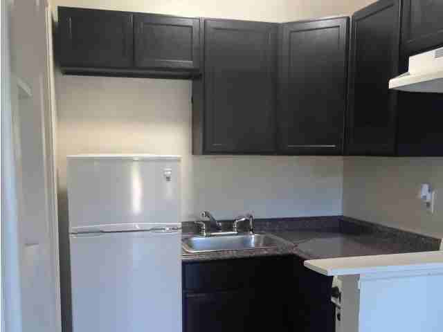 Oak Tree Apartments - Photo 6 of 18