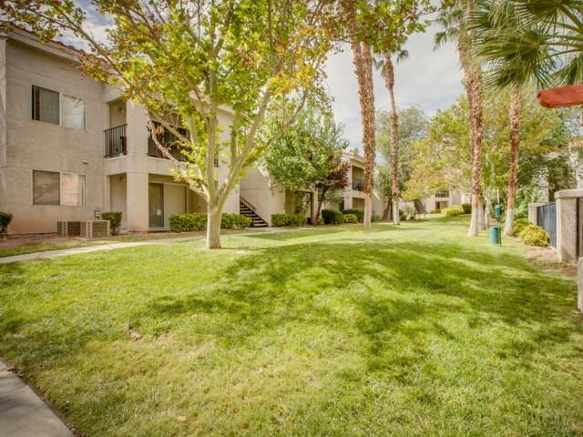 Villa Monterey Apartments - Photo 2 of 32